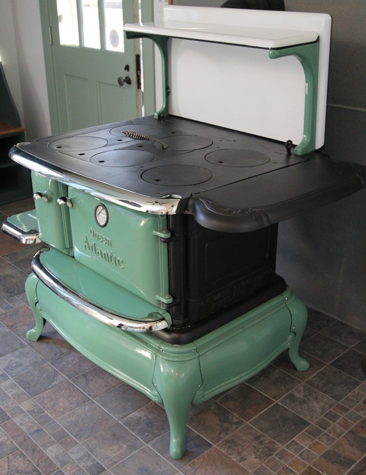 Queen Anne Coal Stove