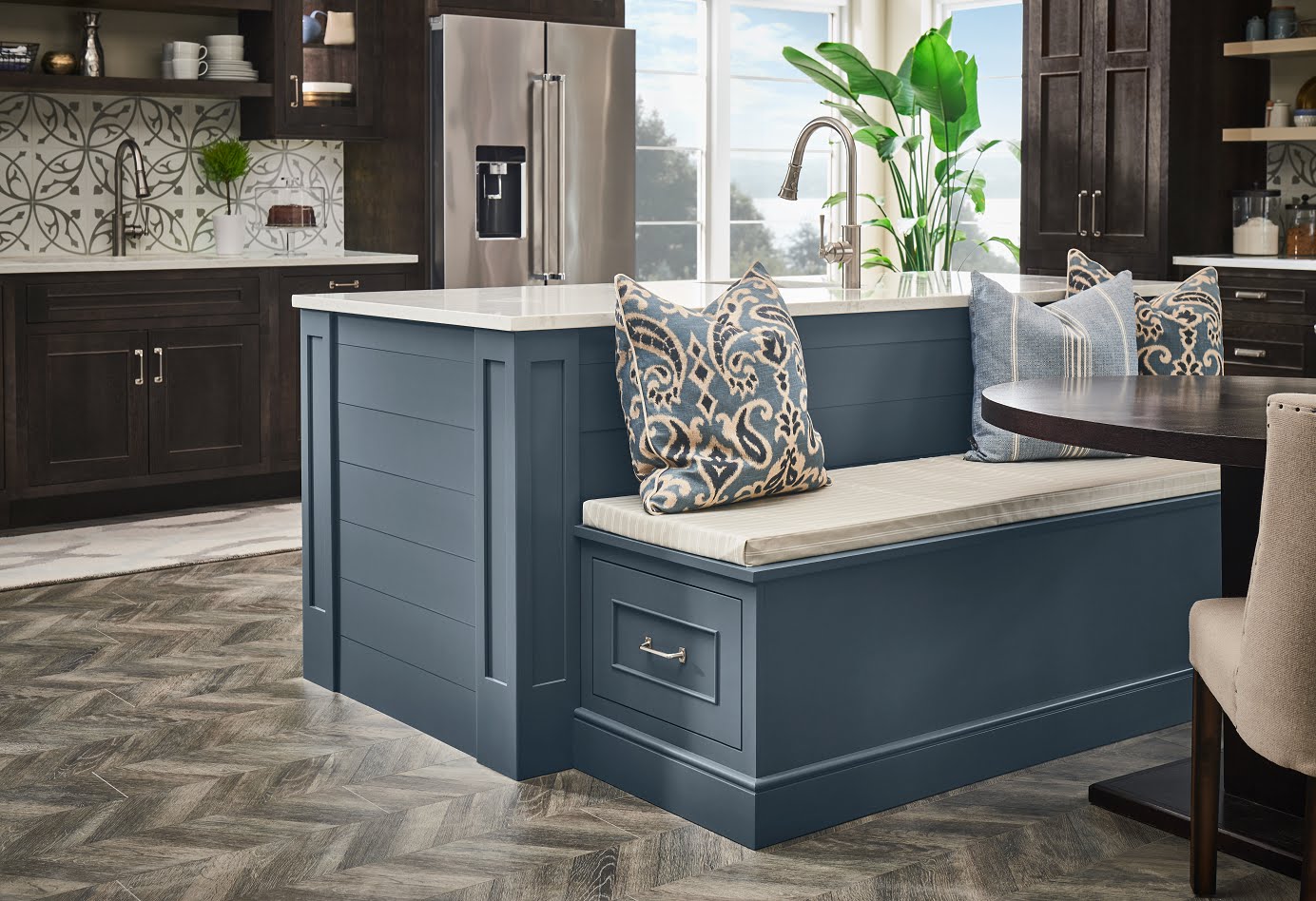 Kitchen Islands That Do More Than Just Sit There
